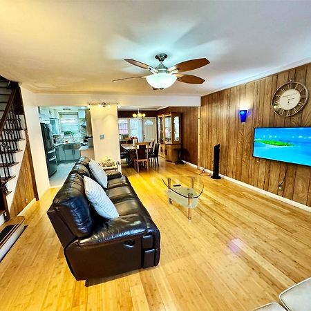 Lga Airport 3 Mins, 3 Bedroom Duplex House, Parking And Private Backyard, 9Mins Subway! Нью-Йорк Экстерьер фото